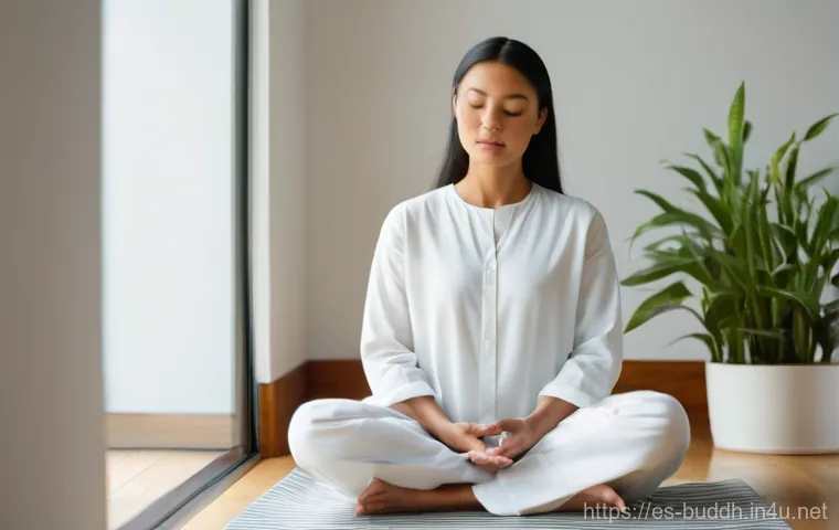 중아함경의 가르침 - **Mindful Moment of Serenity:** A tranquil, soft-focus shot of a person in their late 20s to early 4...