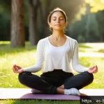 불교에서의 행복 찾기 - A serene scene of a young Hispanic woman practicing mindfulness meditation in a sunlit urban park in...